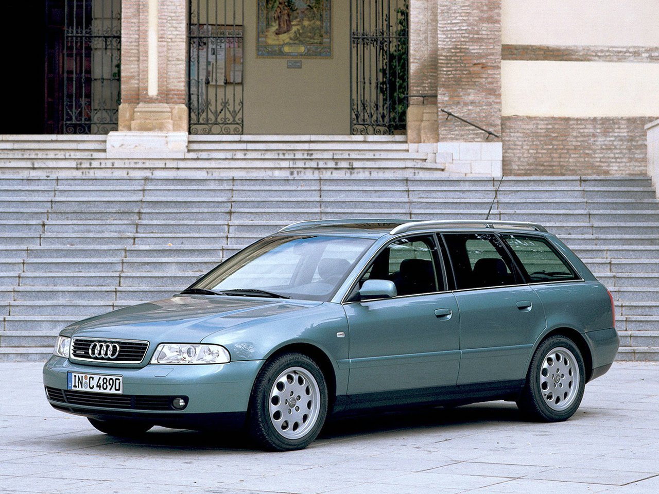 Audi A4 1997 - 2001