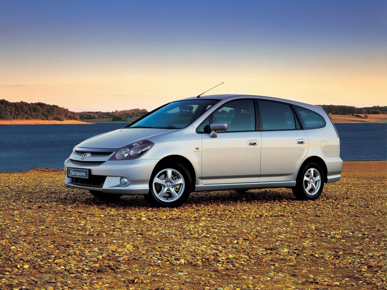 Honda Stream 2003 - 2006