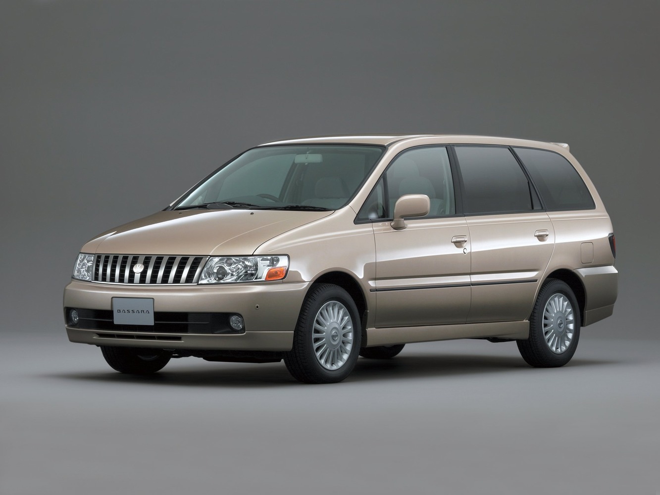 nissan Nissan Bassara