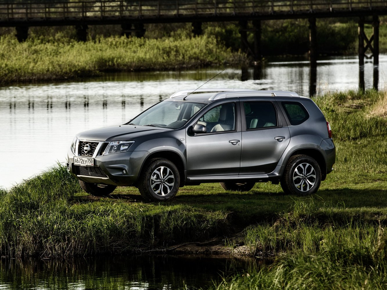 Nissan Terrano 2014 - 2016