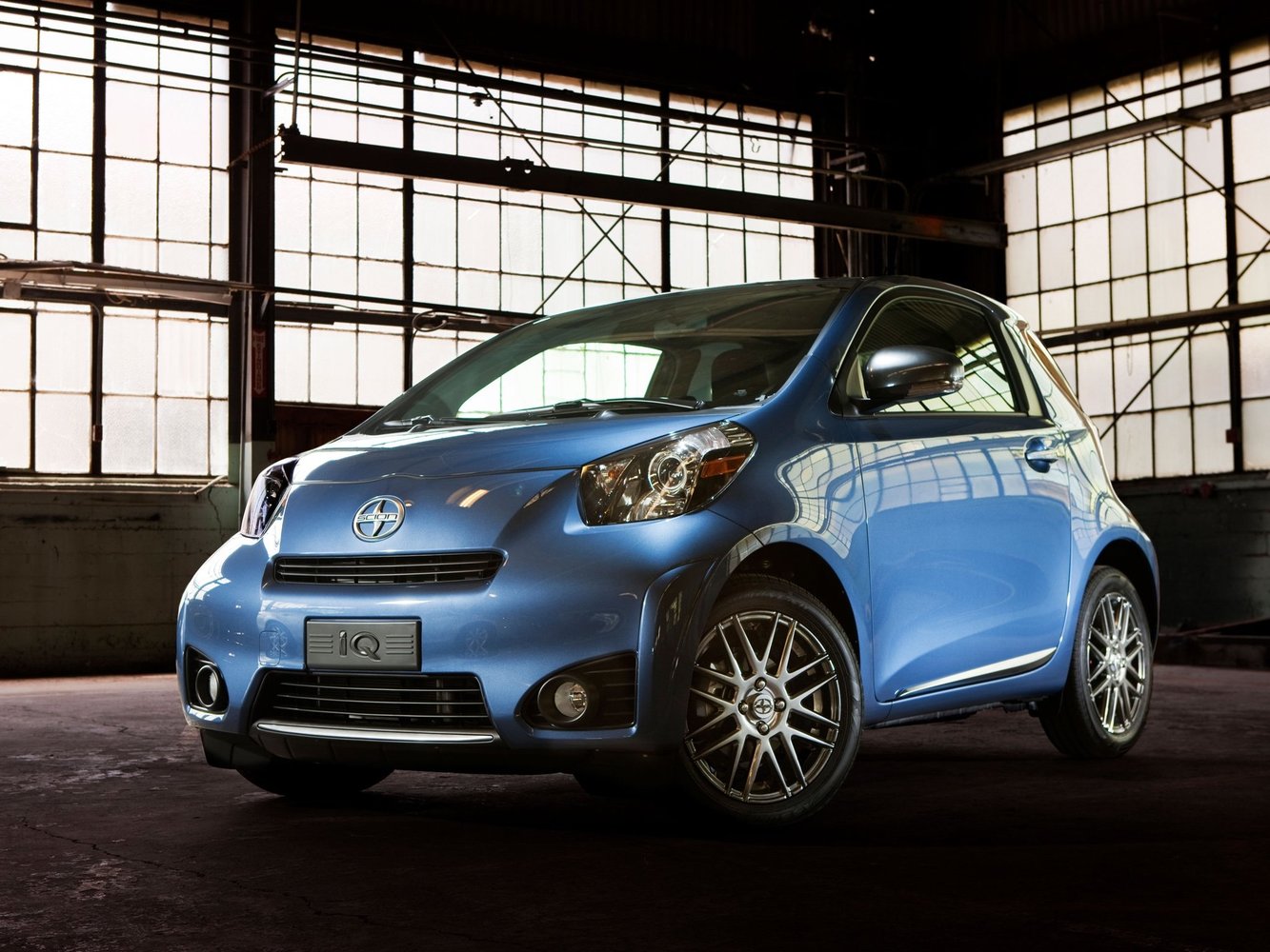 scion Scion iQ