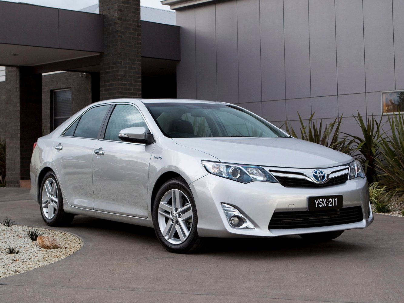 Toyota Camry (Japan) 2011 - 2016